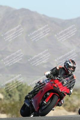 media/Dec-01-2025-Moto Forza (Mon) [[2daa91e15f]]/2-Intermediate Group/Session 2 Turn 9 Entry/